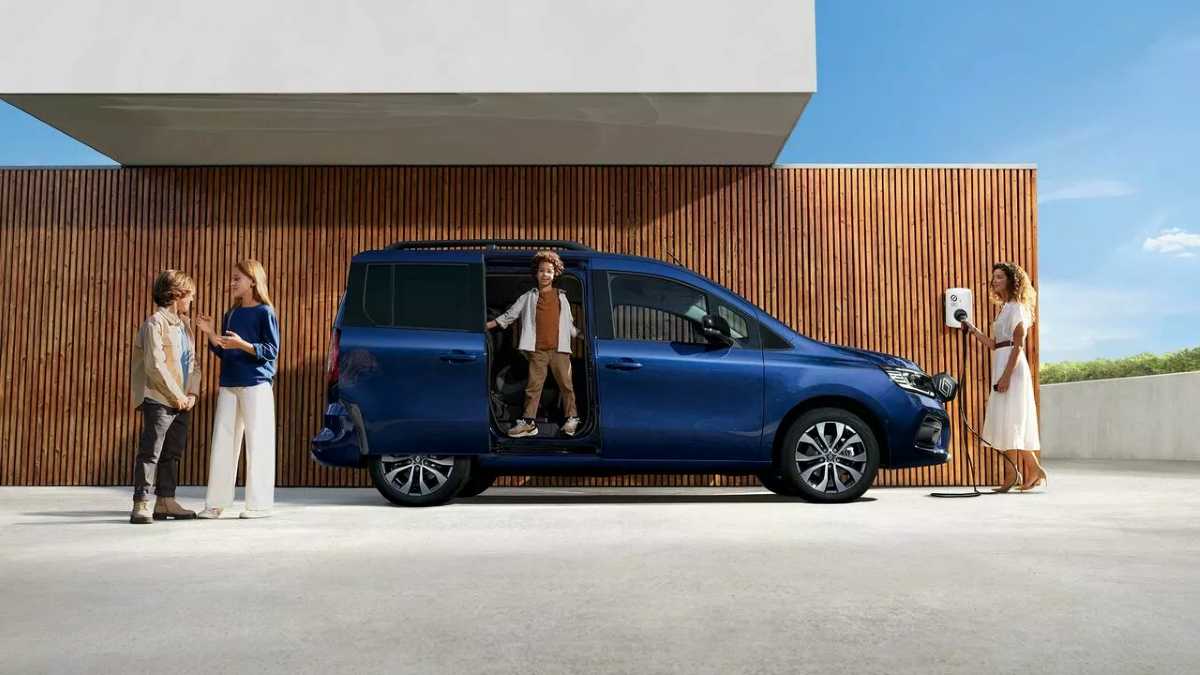Renault Kangoo E-Tech electric &ndash; užitkov&yacute; vůz pro men&scaron;&iacute; firmy i rodiny