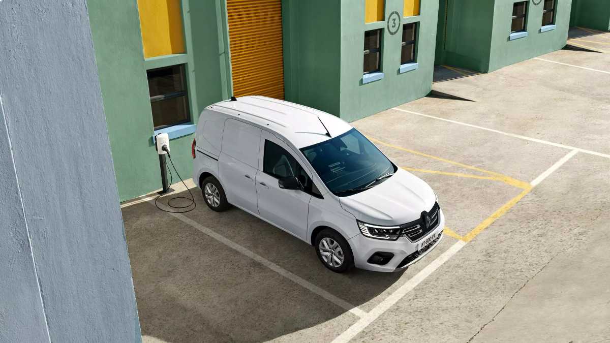 Renault Kangoo Van E-Tech electric &ndash; užitkov&aacute; dod&aacute;vka pro provozovny